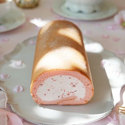 Doveコラボロール】いちご堂島豆乳ロール | 堂島ロールのパティスリー